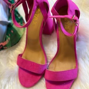 Hot Pink Block Heel Sandals!😍🎀🌸👡